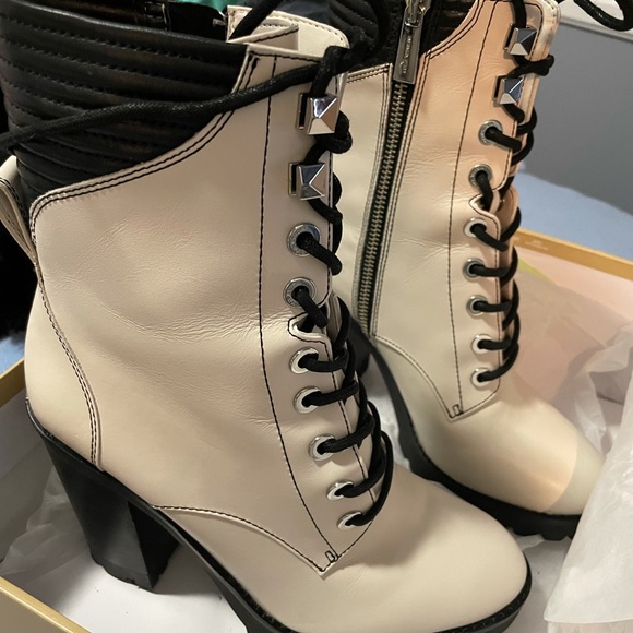 Michael Kors heel boots - Picture 2 of 9